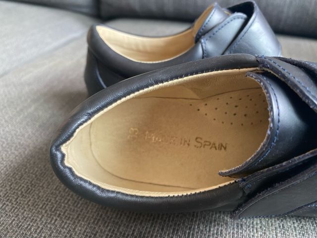 Zapatos niño velcro uniforme