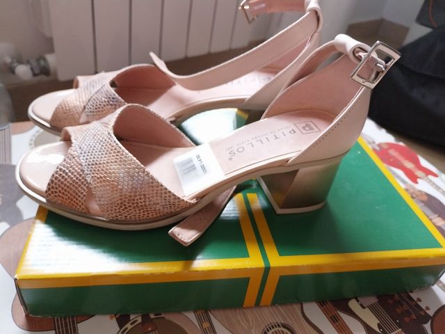 Sandalias Pitillos beige-doradas