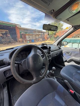 Renault Clio 2000