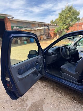 Renault Clio 2000