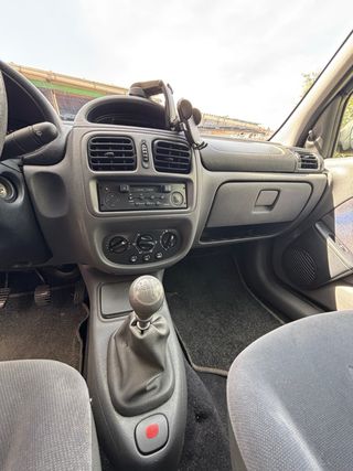 Renault Clio 2000