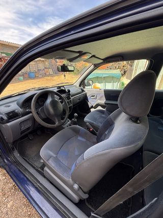 Renault Clio 2000