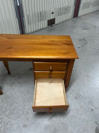 Escritorio madera clásico