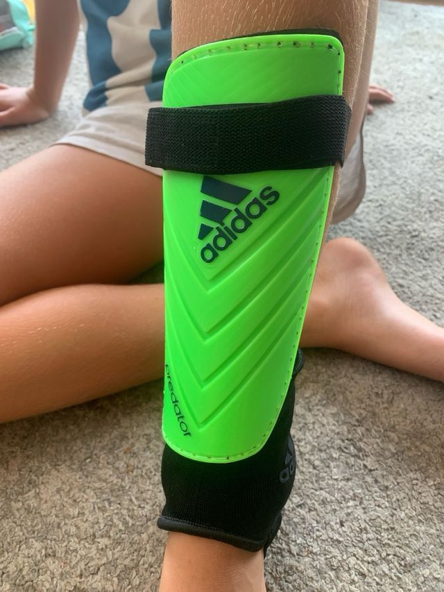 Espinilleras Adidas Predator niños L - Fútbol