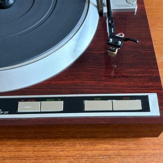Giradiscos Denon DP-37F 