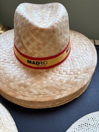 13 sombreros paja Madrid