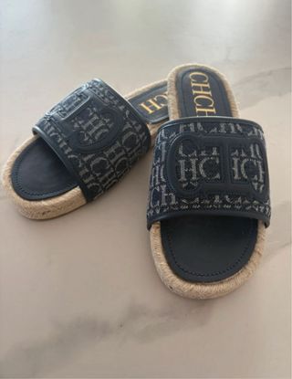 Chanclas Carolina Herrera azules
