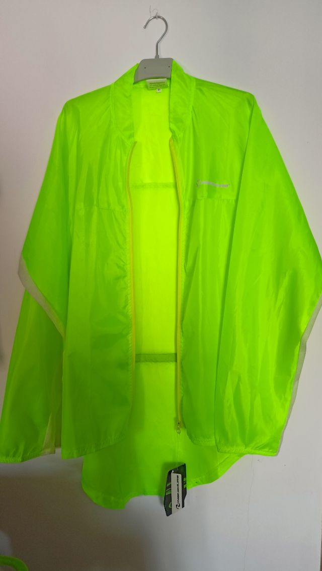 Chaqueta cortaviento ciclismo neón
