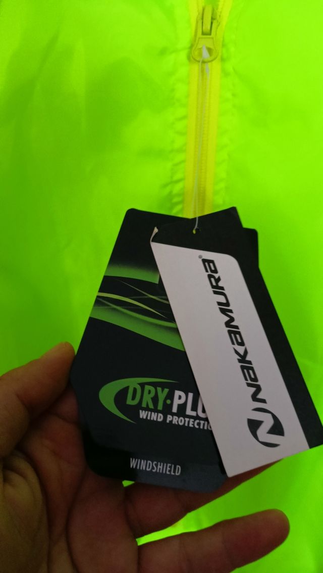 Chaqueta cortaviento ciclismo neón