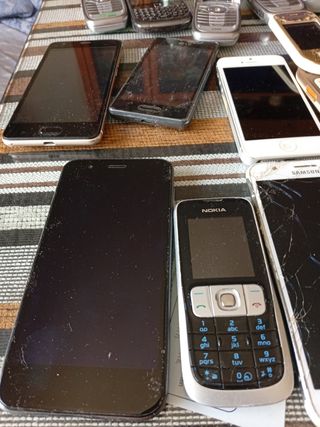 25 móviles - Nokia, iPhone, Motorola, Samsung