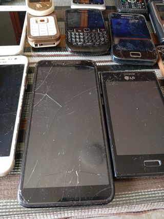25 móviles - Nokia, iPhone, Motorola, Samsung