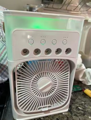 Humidificador y ventilador portátil