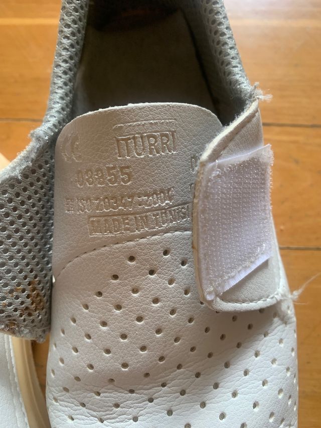 Zapatos Turri blancos