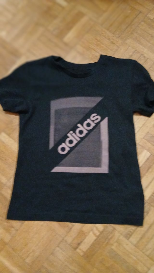 Camiseta Adidas negra