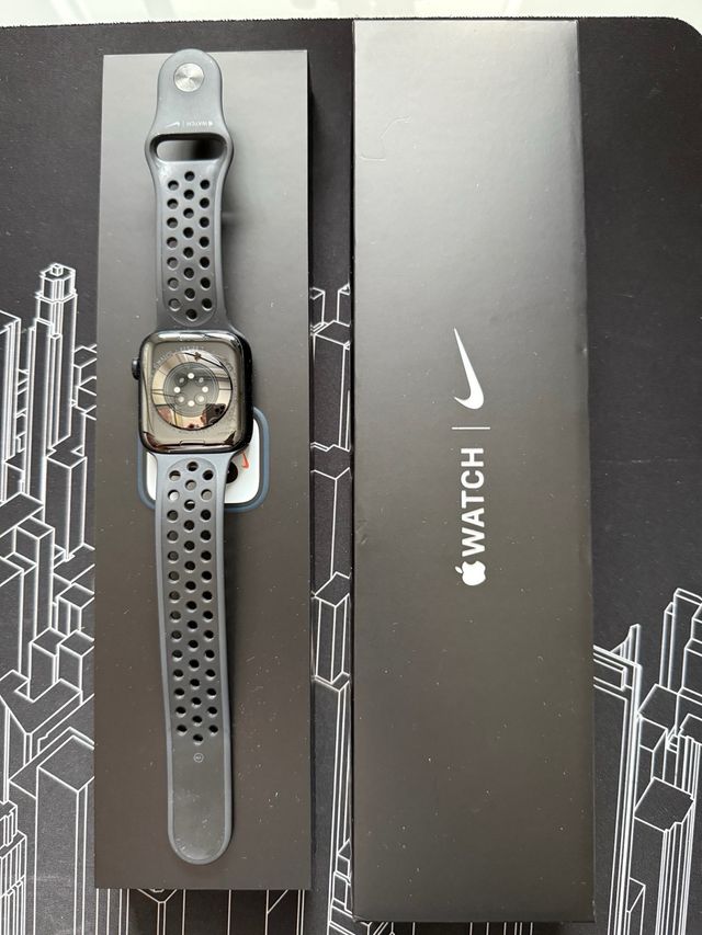 Apple Watch Nike 7 45mm - Negra