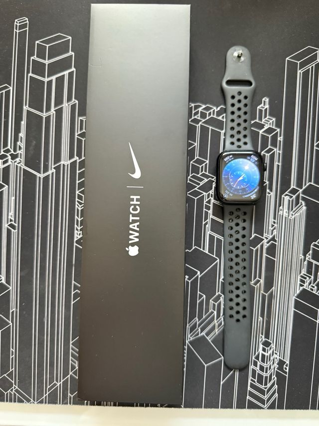 Apple Watch Nike 7 45mm - Negra