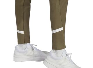 Talla XS. Pantalón ADIDAS “DESIGNED 4 GAMEDAY”