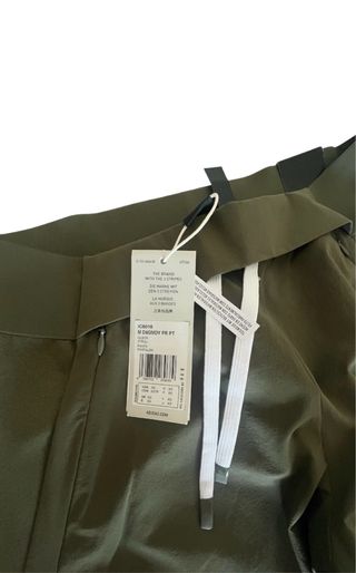 Talla XS. Pantalón ADIDAS “DESIGNED 4 GAMEDAY”