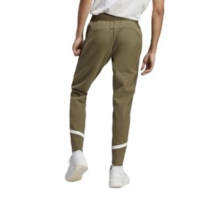 Talla XS. Pantalón ADIDAS “DESIGNED 4 GAMEDAY”