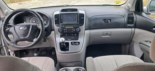 KIA Carnival 2010