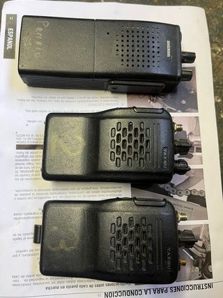 2 Radios Maxon y Yaesu