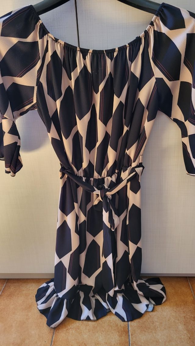 Vestito corto beige e nero