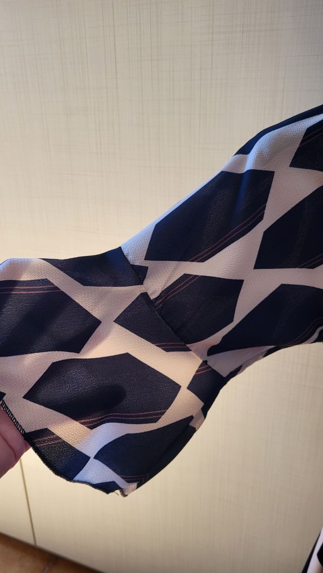 Vestito corto beige e nero