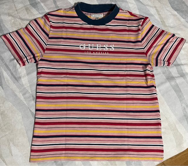 Camiseta Guess rayas multicolor
