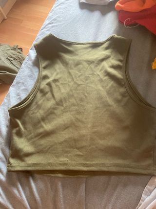 Top SHEIN verde oliva - Talla L