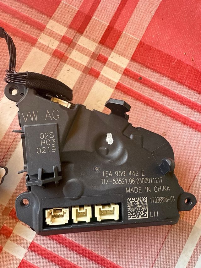 Interruptores VW 1EA959442E KVQ