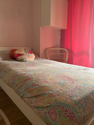 Cama de Madeira Branca - Solteiro