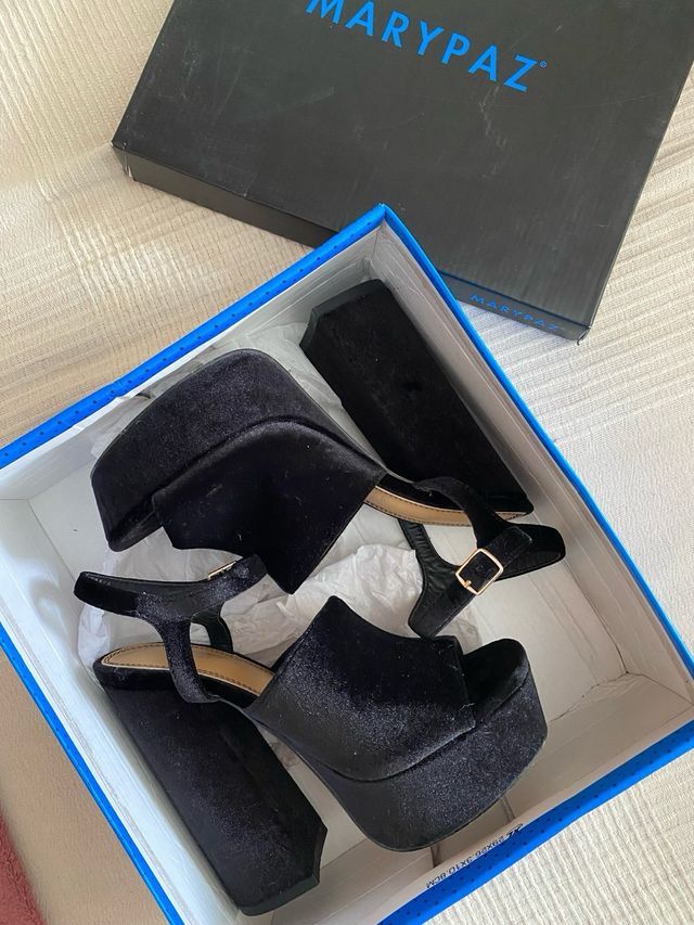 Tacones MaryPaz negros - plataforma