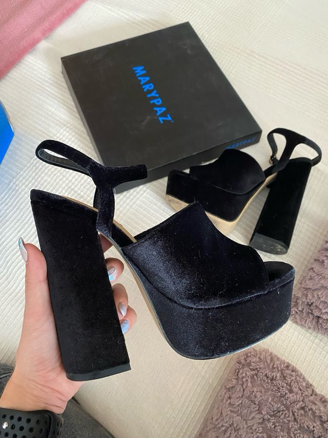 Tacones MaryPaz negros - plataforma