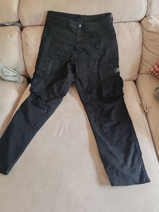 Pantalón Cargo Zara Negro - Talla 40