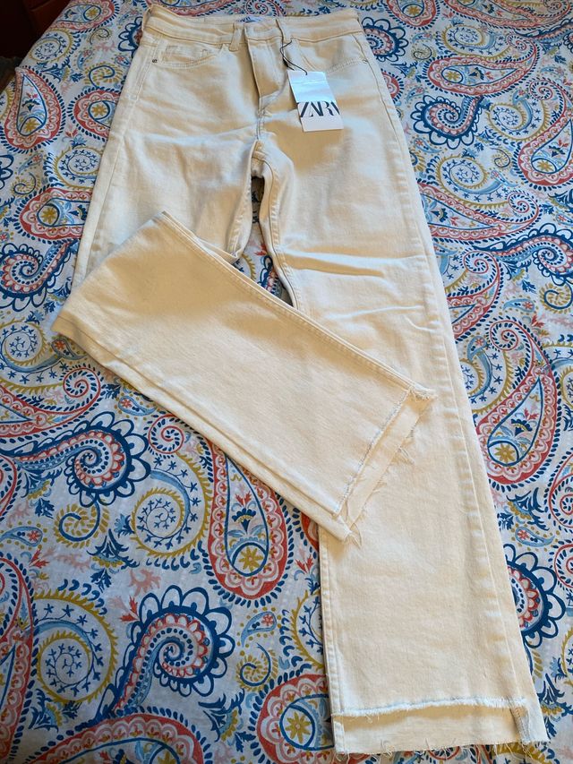 Pantalones Zara beige