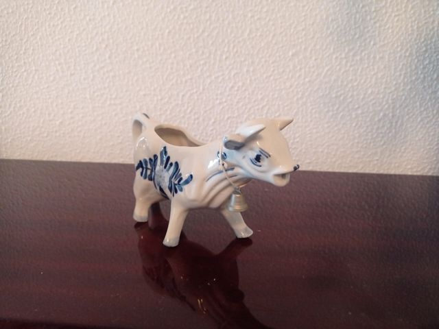 Lechera vaca cerámica azul.