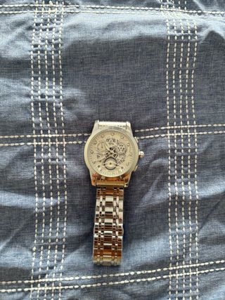 Reloj plateado hombre