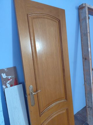 Puerta maciza nogal + marco