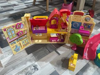 Casa Pinypon plegable y muchos complementos
