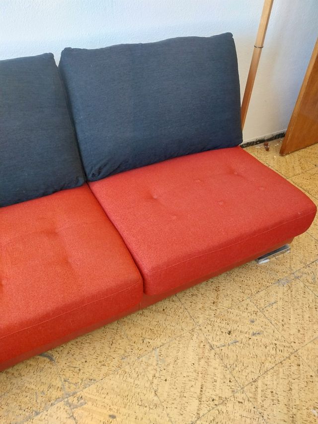 Vendo sofá chaise longue.