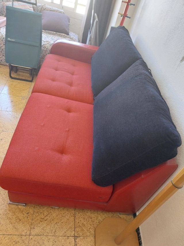 Vendo sofá chaise longue.