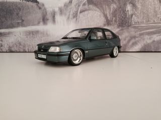 Opel Kadett GSi 1/18 modificado