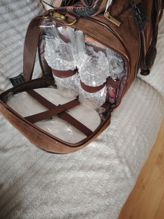 Mochila Marrón Camping térmica con cubiertos