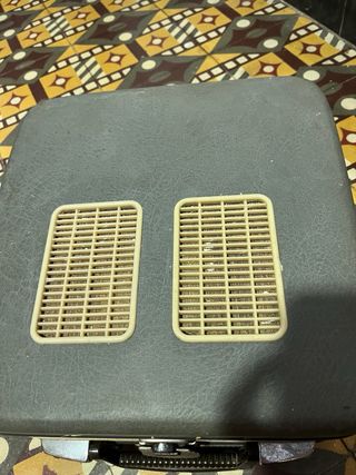 Tocadiscos antiguo portátil