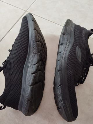 Zapatillas Skechers negras unisex