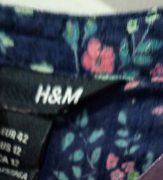 Blusa H&M floral
