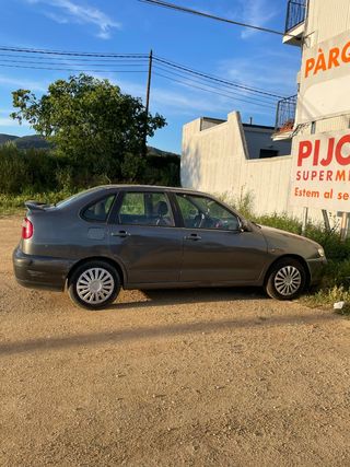 SEAT Cordoba 2002