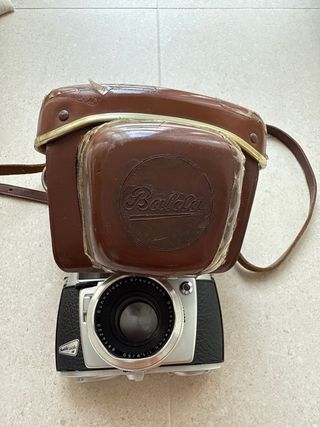 Cámara Balda vintage plata y negra