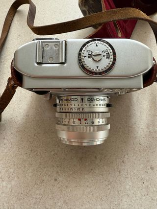 Cámara Balda vintage plata y negra