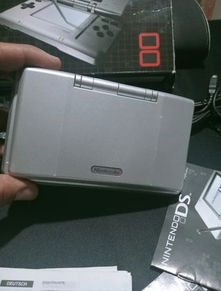 Nintendo DS Plata - Caja original
NEGOCIABLE 